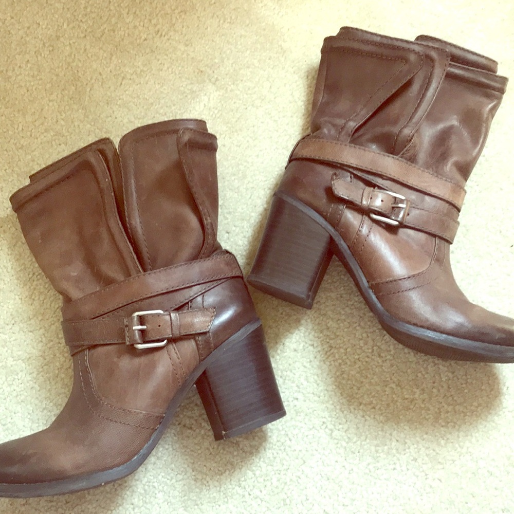 BCBG boots